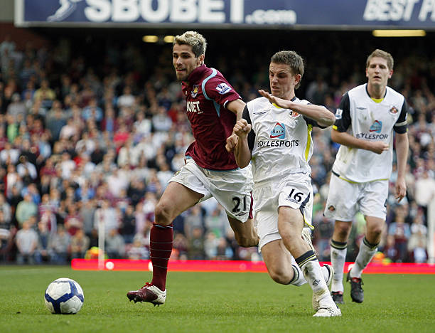 更是足球世 更是足球世